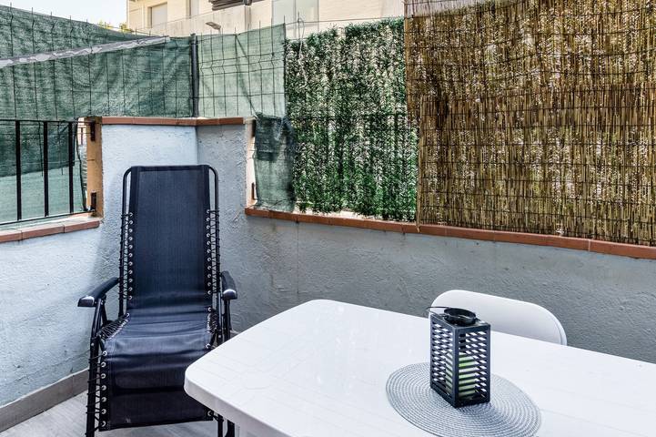 Apartamento entero, Apartamento 'Irlulan' con Terraza Privada y Wi-Fi in Platja d'Aro, Costa Brava