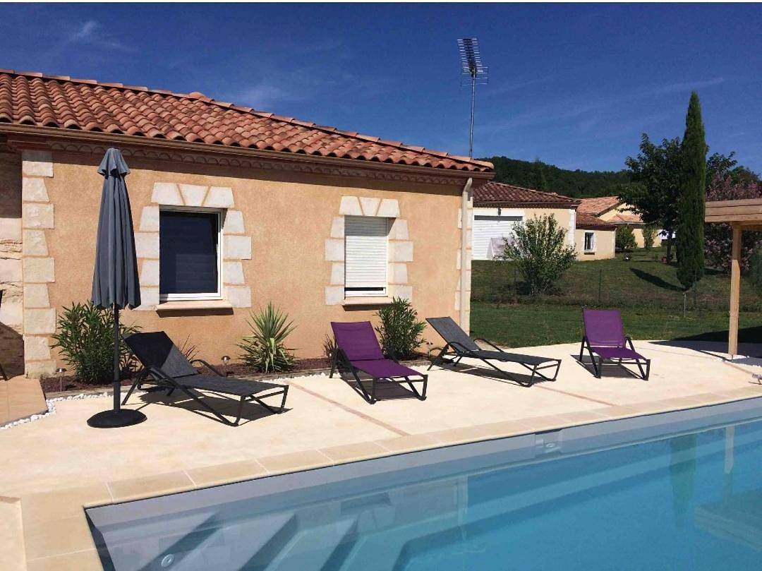 Villa spacieuse 4 chambres Gîte les manoques in Prayssac, Quercy
