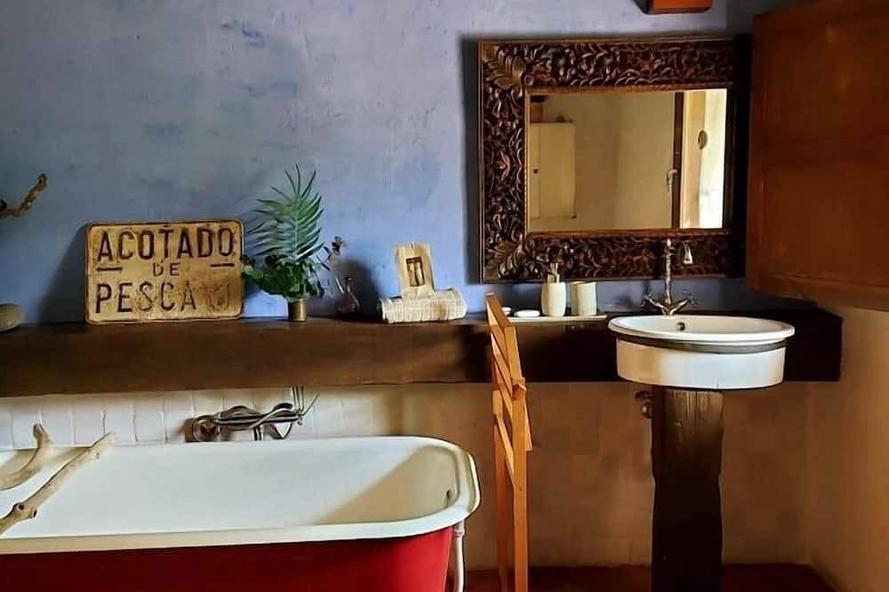 Nice independent contryhouse in a Natural Park in Aragosa, Mandayona
