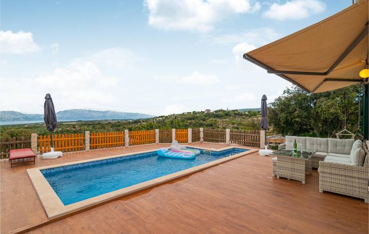 Ferienhaus für 4 Personen, mit Terrasse und Pool sowie Garten auf Brac - 3