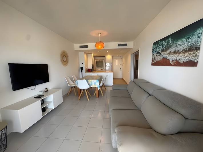 Entire apartment, Apartment 'Riells Platja II Sea View' with Sea Views, Wi-Fi & Air Conditioning in l'Escala, Upper Empordà