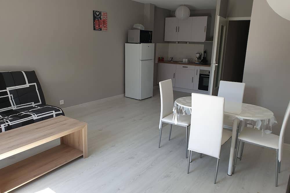 Apartamento entero, 4-bed apartment ideally located 10 minutes walk from the lake in Clairvaux-les-Lacs, Jura