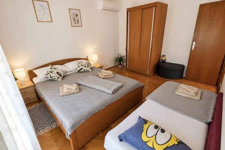 Ganze Wohnung, Ferienwohnung mit Terrasse in Soline, Krk
