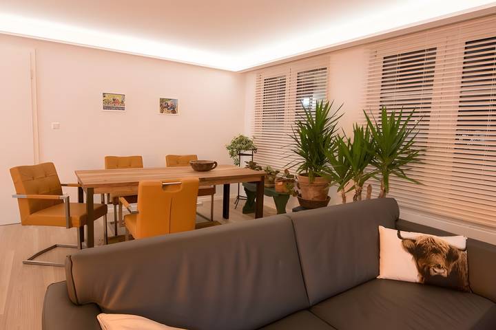 Ganze Wohnung, Großzügiges Ferienapartment mit geteiltem Garten - direkt im Zentrum von Kappelrodeck - barrierefrei in Kappelrodeck, Achertal