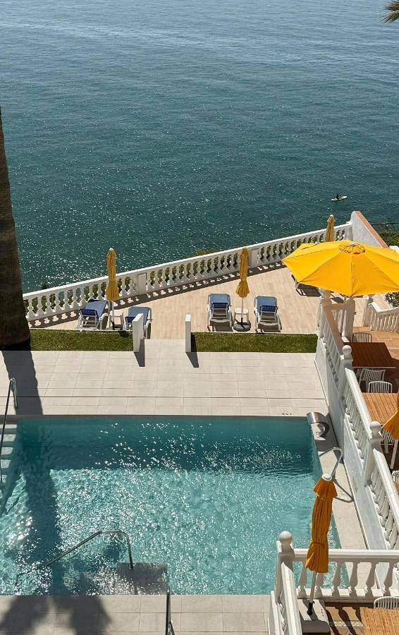 Hôtel pour 2 personnes, avec piscine et jardin, animaux acceptés