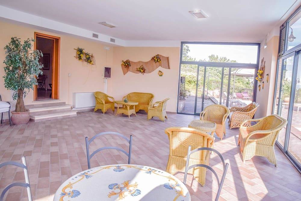 Big estate with private indoor & outdoor pool, gym, billiard in Umbria in Collazzone, Perugia Province