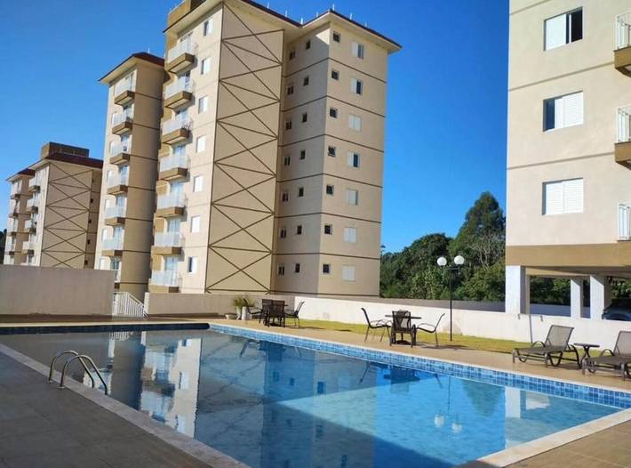 Casas e apartamentos de temporada para 4 pessoas, com piscina e vista e ainda jardim and balcão em Atibaia
