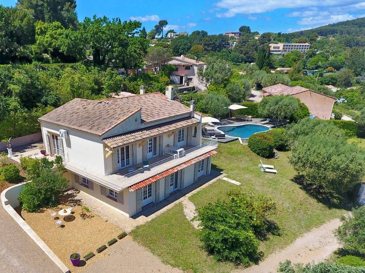 Gîte pour 8 personnes, avec Piscine à Draguignan - 4