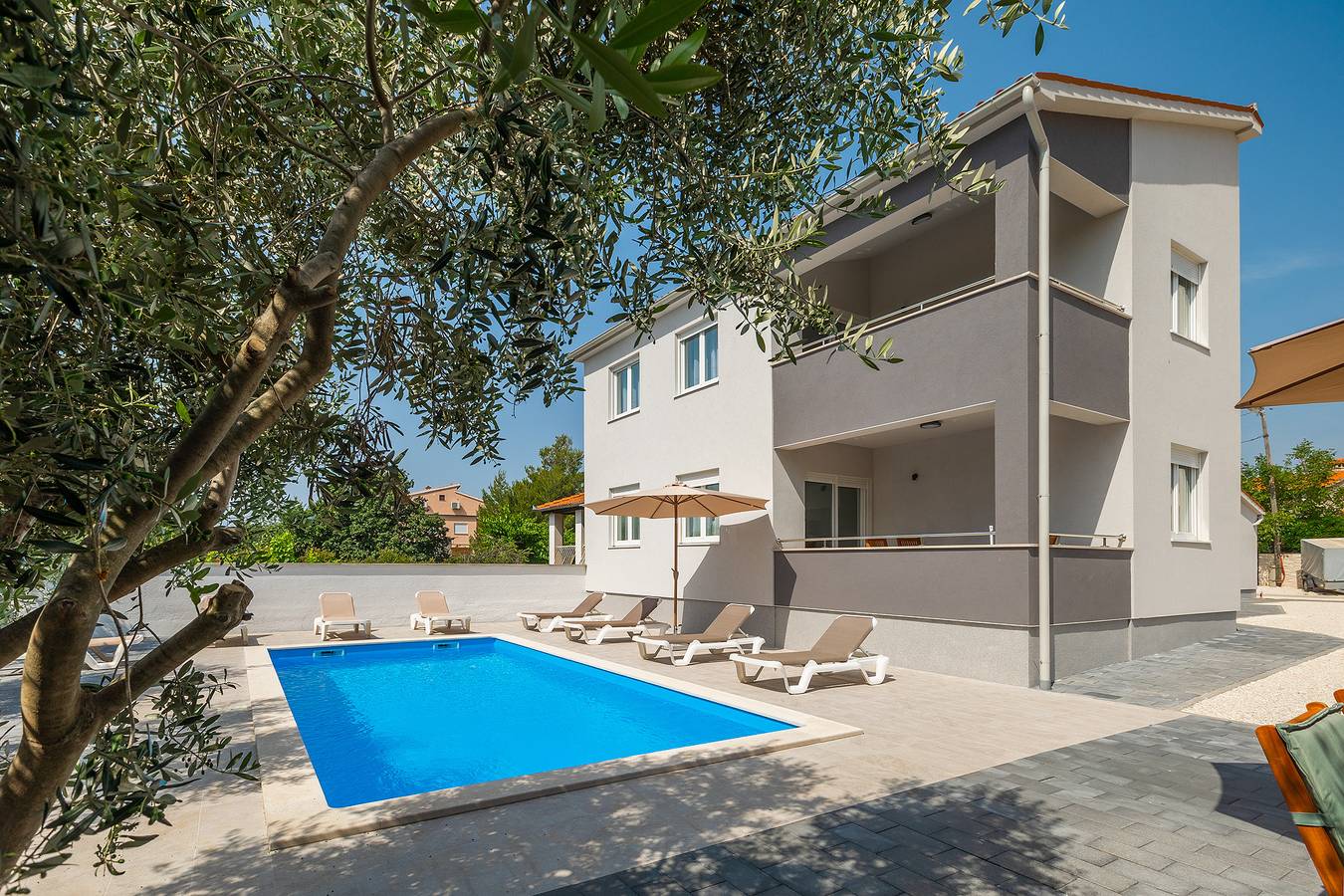 Geheel appartement, Vakantieappartement voor 2 personen met zwembad in Medulin City, Medulin