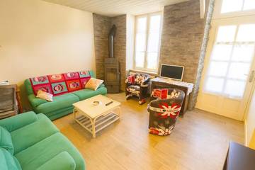 Location de vacances pour 6 personnes, avec vue et terrasse à Saléchan