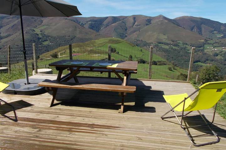 Agritourisme pour 4 personnes, avec terrasse au Pays basque