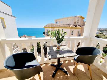 Holiday Rental for 6 People in Playa de Carvajal, Benalmádena, Photo 1