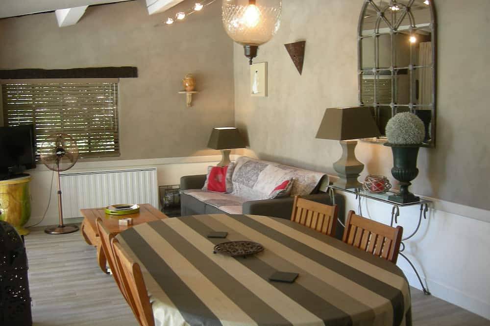 Maison Le Clos des Oliviers au cœur de la Provence en Vaucluse pour 4 personnes in Jonquières, Vaucluse