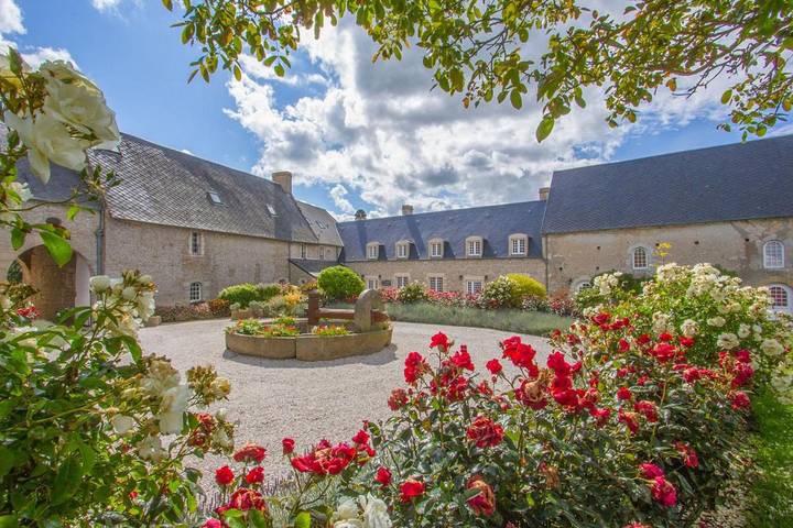 Hôtel pour 2 personnes, avec Terrasse et Jardin à Crépon (Calvados)