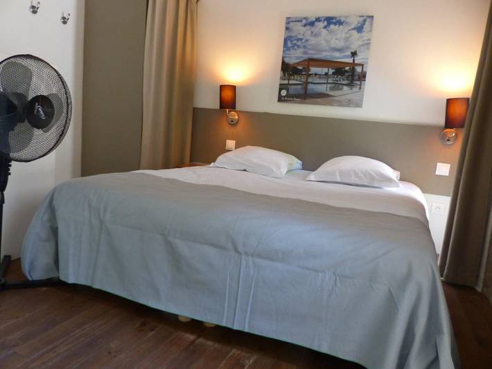 Location de vacances pour 2 personnes, avec terrasse et piscine, animaux acceptés à Chambonas - 3
