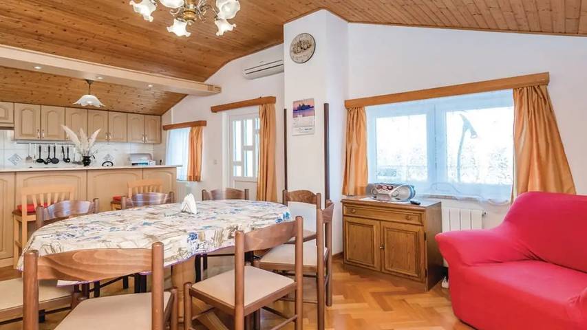 Ferienwohnung für 10 Personen, mit Garten
