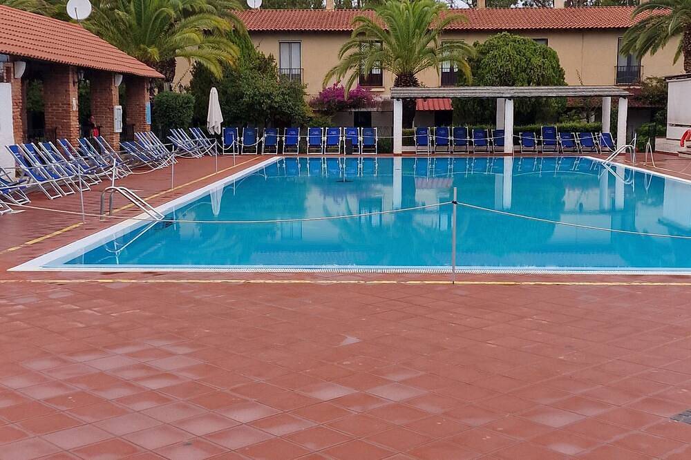 Splendido monolocale nel Residence La Tonnara fronte mare laghetti di Marinello in Oliveri, Provincia di Messina