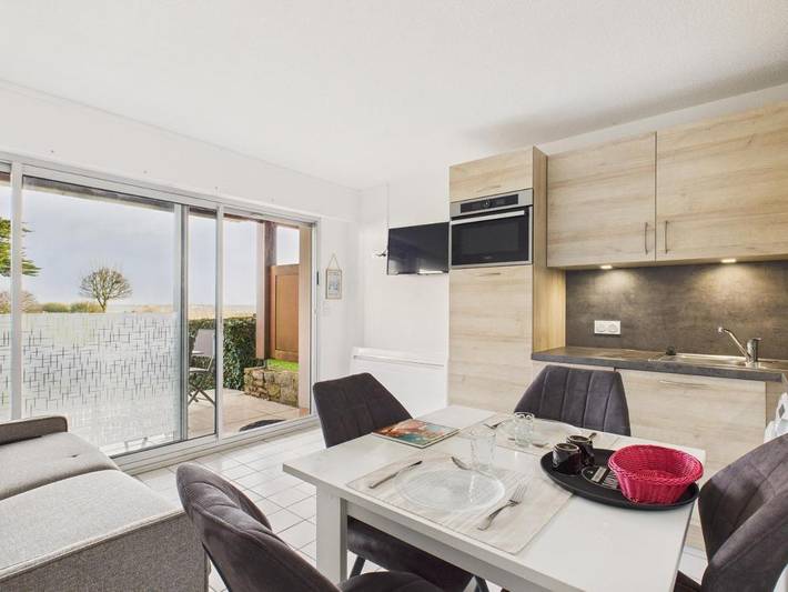 Gîte pour 4 personnes, avec jardin dans Plage Kerfontaine