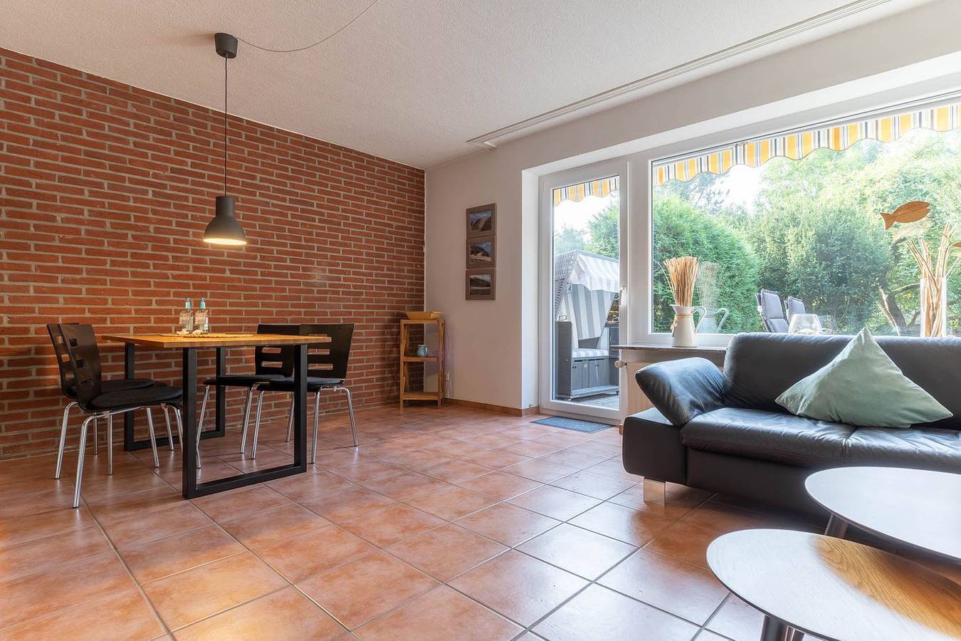 Apartamento entero, Schöne 3-Zimmer Erdgeschoßwohnung mit Garten für 4 Personen im Ortsteil Dorf in St. Peter-Ording, Eiderstedt