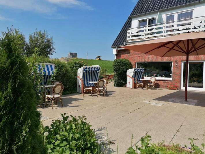 Hotel, mit Terrasse und Garten in Marne-Nordsee - 2