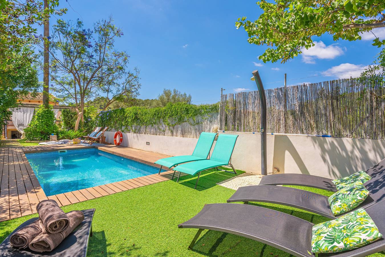 Maison de vacances Casa Gema avec vue sur les montagnes, piscine, Wi-Fi, jardin et terrasse ; stationnement dans la rue disponible in Selva, Majorque l'intérieur des terres