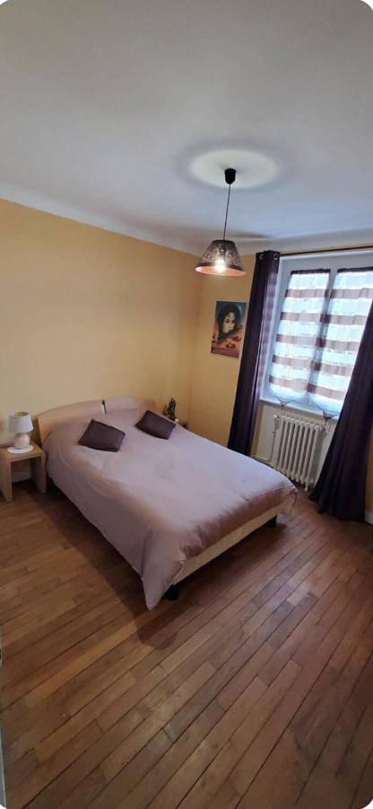 Location de vacances pour 6 personnes, avec jardin à Saint-Pierre-de-Frugie