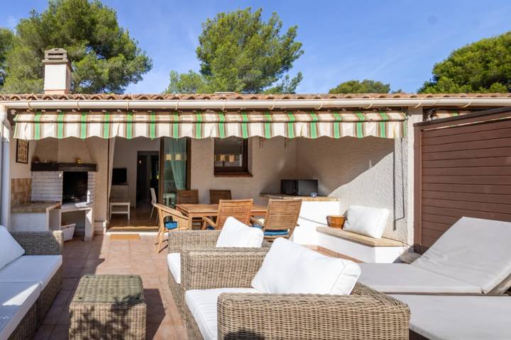 Appartement de vacances pour 4 personnes, avec Terrasse ainsi que Jardin et Piscine à Bandol