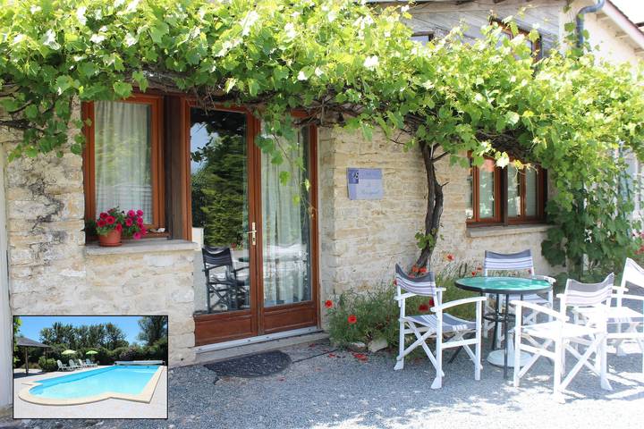 Casa vacacional 'Le Rossignol' con piscina compartida, jardín y Wi-Fi in Puyravault (Vendée), Fontenay-le-Comte