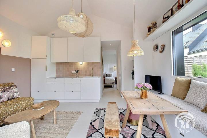 Gîte pour 2 personnes, avec jardin à Créhen - 2