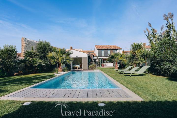 Location de vacances pour 12 personnes, avec terrasse et jardin à Le Bois-Plage-en-Ré - 4