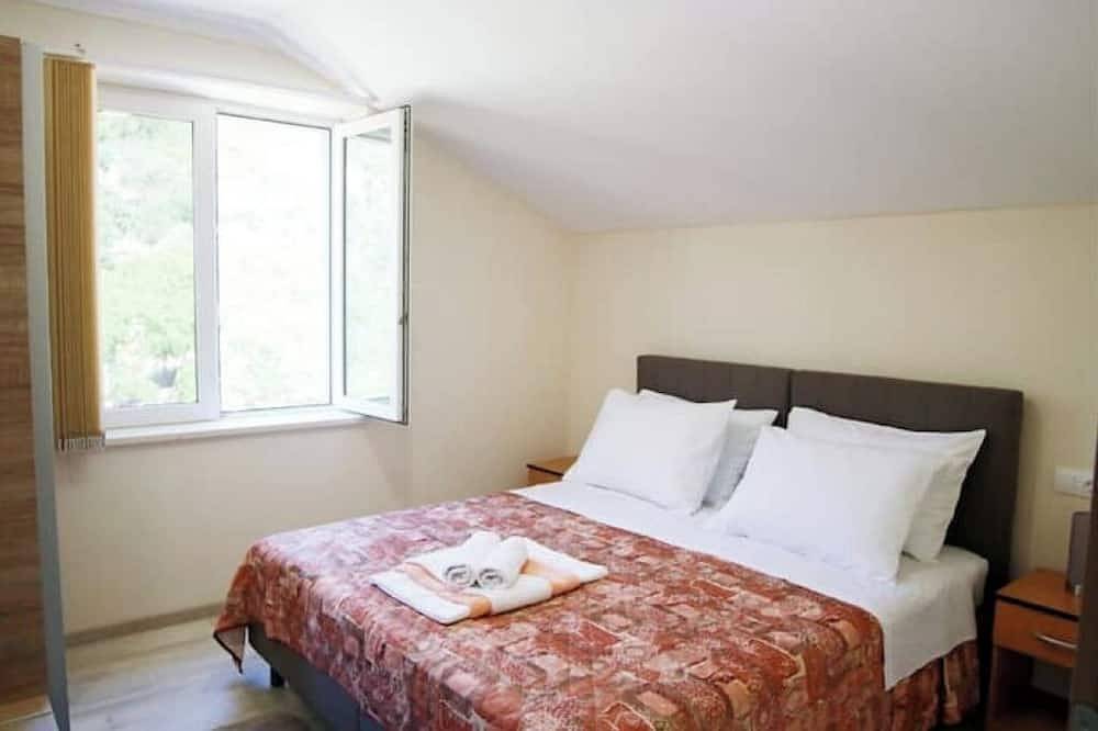 Apartamento entero, Apartments Mi&Ni - One Bedroom Apartment with Balcony and Sea View in Cavtat, Condado de Dubrovnik-Neretva