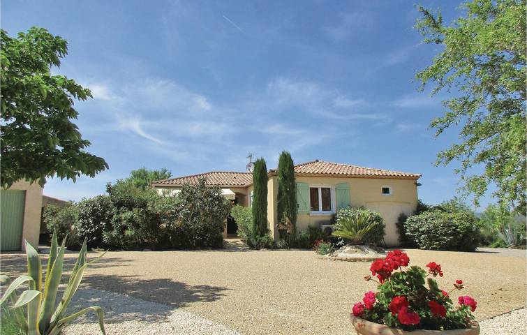 Cruzy Oasis : 110sqm, Parking, Piscine, Jardin & WiFi ! in Cruzy, Côte méditerranéenne (France)