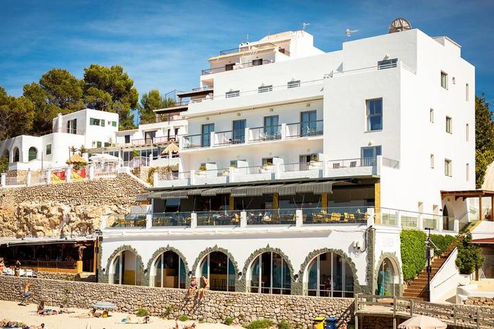 Hôtel pour 2 personnes, avec piscine ainsi que jardin et terrasse dans Portinatx - 2