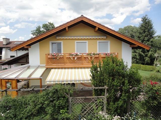 Ganze Ferienwohnung, Haus Fiedler - Ferienwohnung bis 4 Personen, 90 qm, 2 große Schlafzimmer, Balkon in Piding, Bayerische Alpen