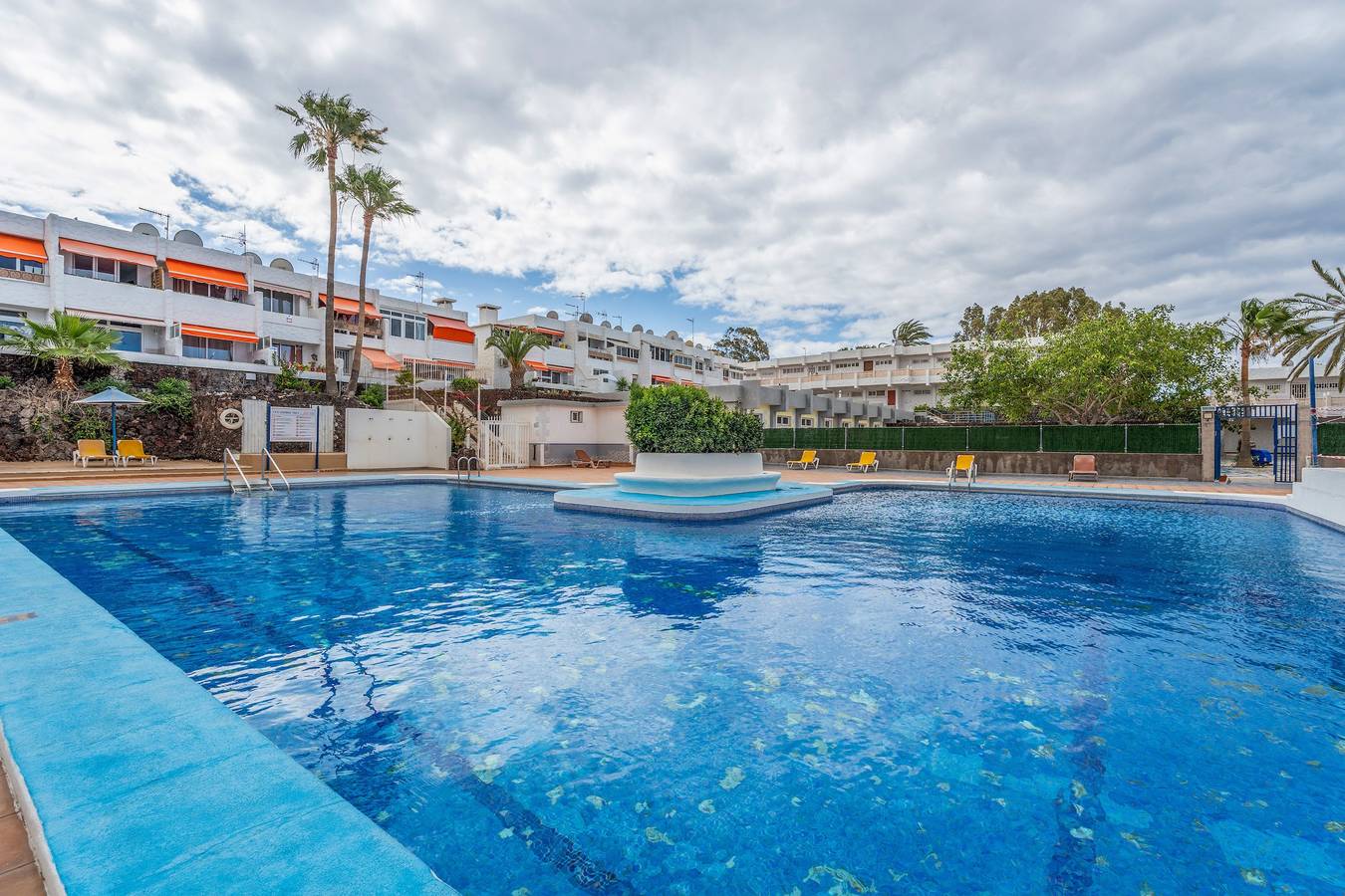 Ganze Wohnung, Ferienwohnung 'Costa Del Silencio Tenerife Sur' mit Gemeinschaftspool und Wlan in Costa del Silencio, Arona