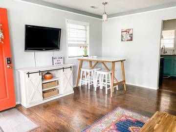 Vacation House for 6 Guests in Lawrence, Kansas, Picture 2