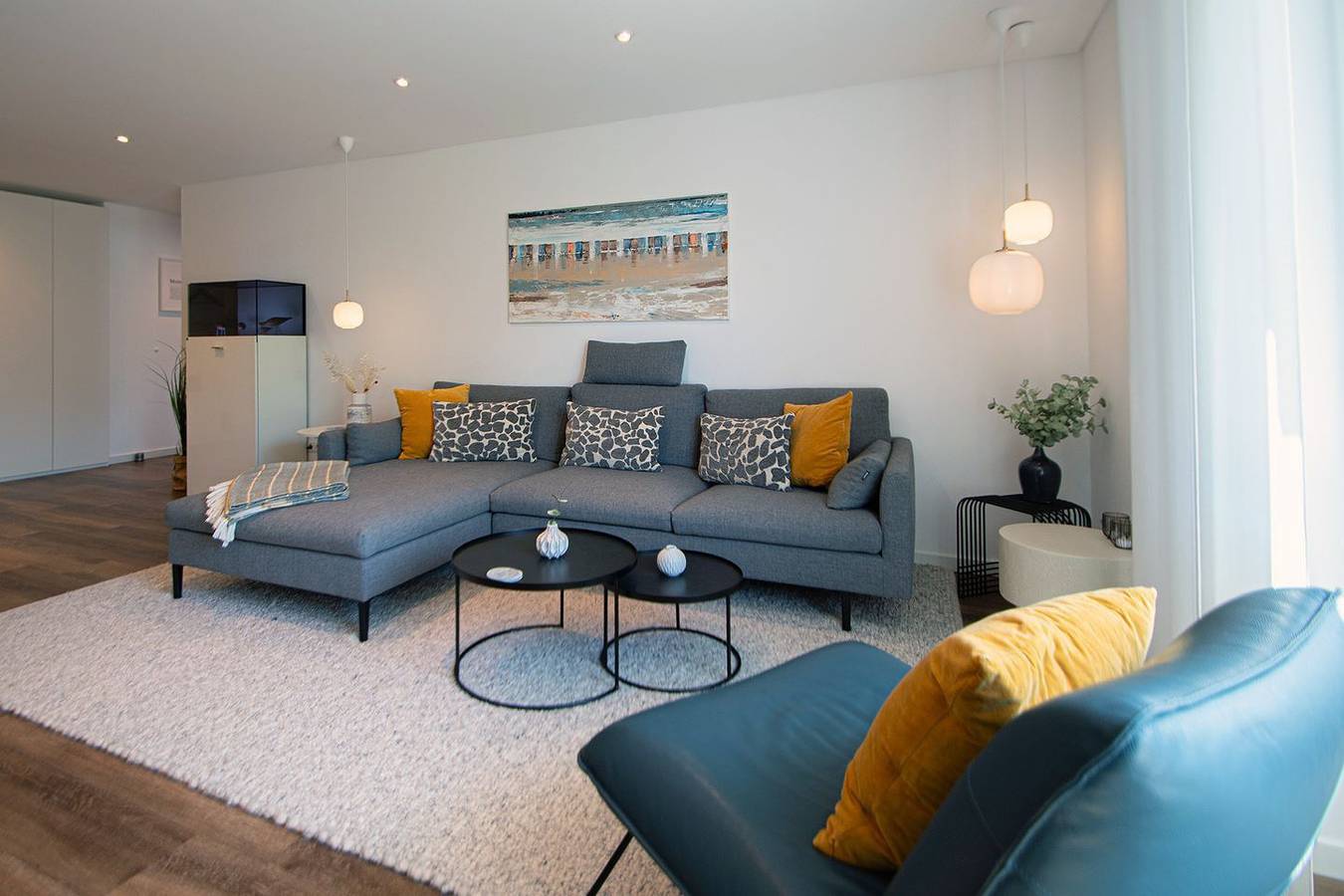 Geheel appartement, 85qm Luxus-Ferienwohnung mit zwei Schlafzimmern und mehreren Balkonen in Norderney