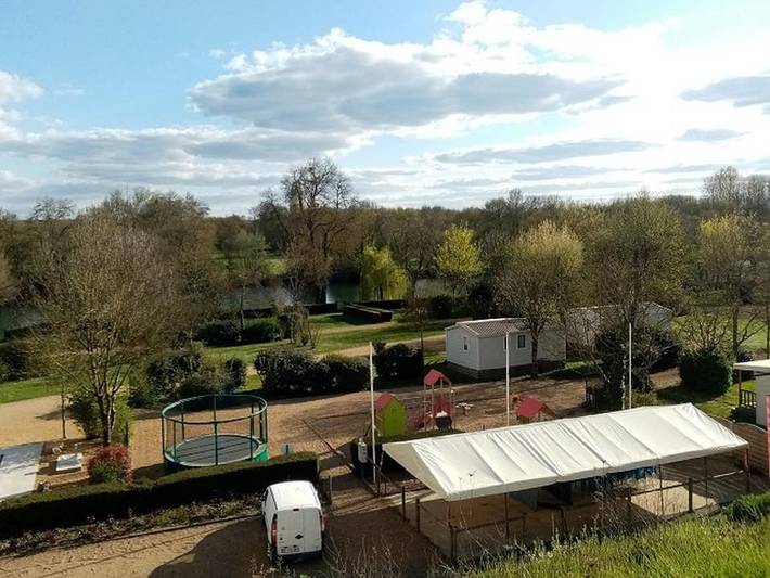 Camping für 5 Personen, mit Terrasse und Kinderpool im Loire-Tal