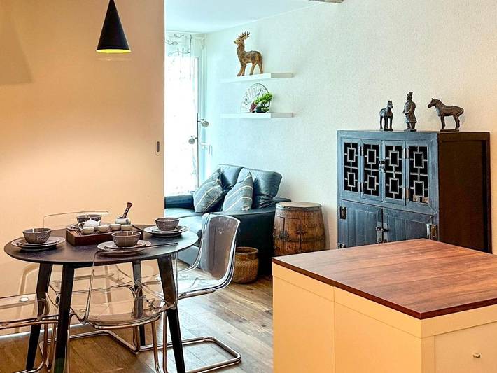 Gîte pour 4 personnes, avec Balcon et Jacuzzi à Morges