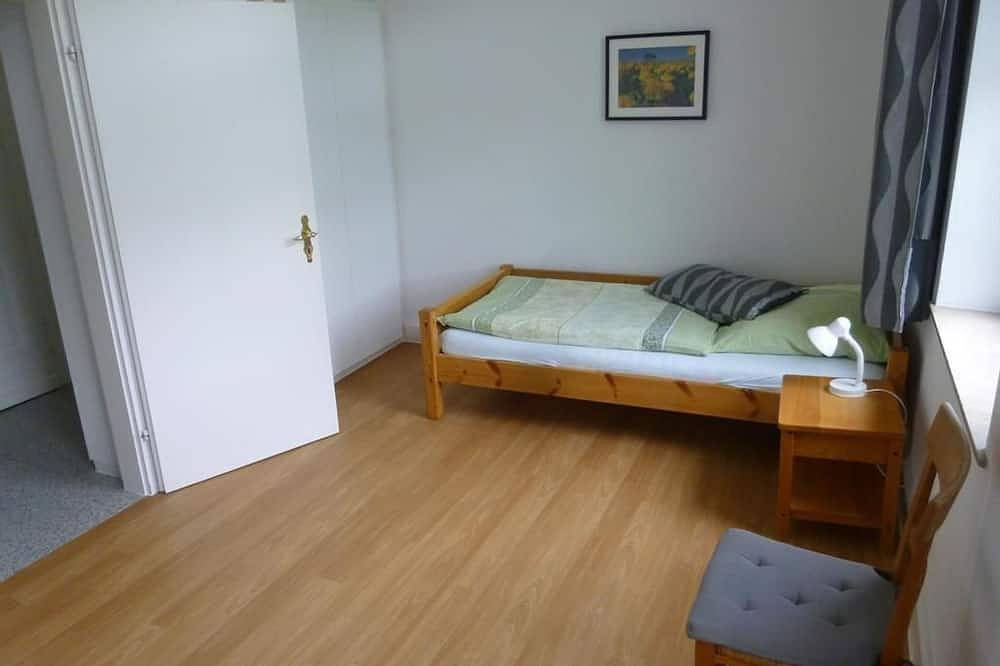 Entire apartment, 6-bed apartment shower / Wc, 3 bedrooms - Ferienwohnung Goffart in Monschau, Naturpark Hohes Venn-Eifel