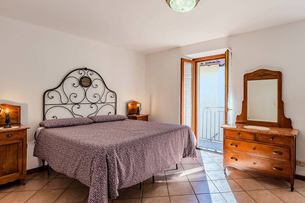 A Casa di Lale in Claino, Claino con Osteno