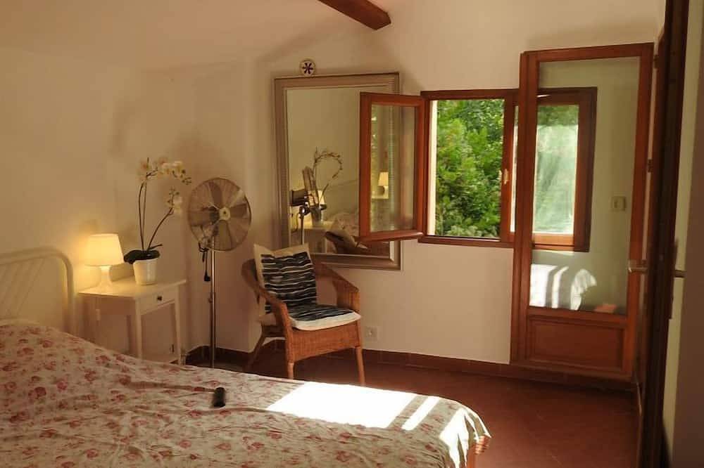 Apartamento entero, Studio Aix 30 m² de jardín inglés, cerca del centro y del arco del río. in Aix-en-Provence, Region de Aix-en-Provence