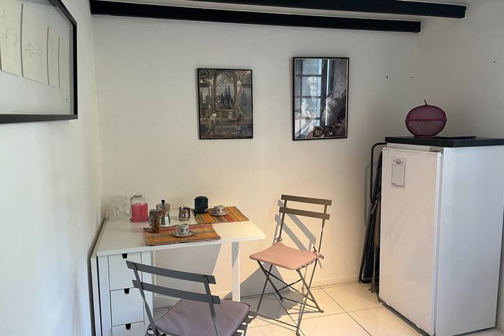 Gîte pour 2 personnes, avec jardin dans Plage Font Brun Carqueiranne - 2