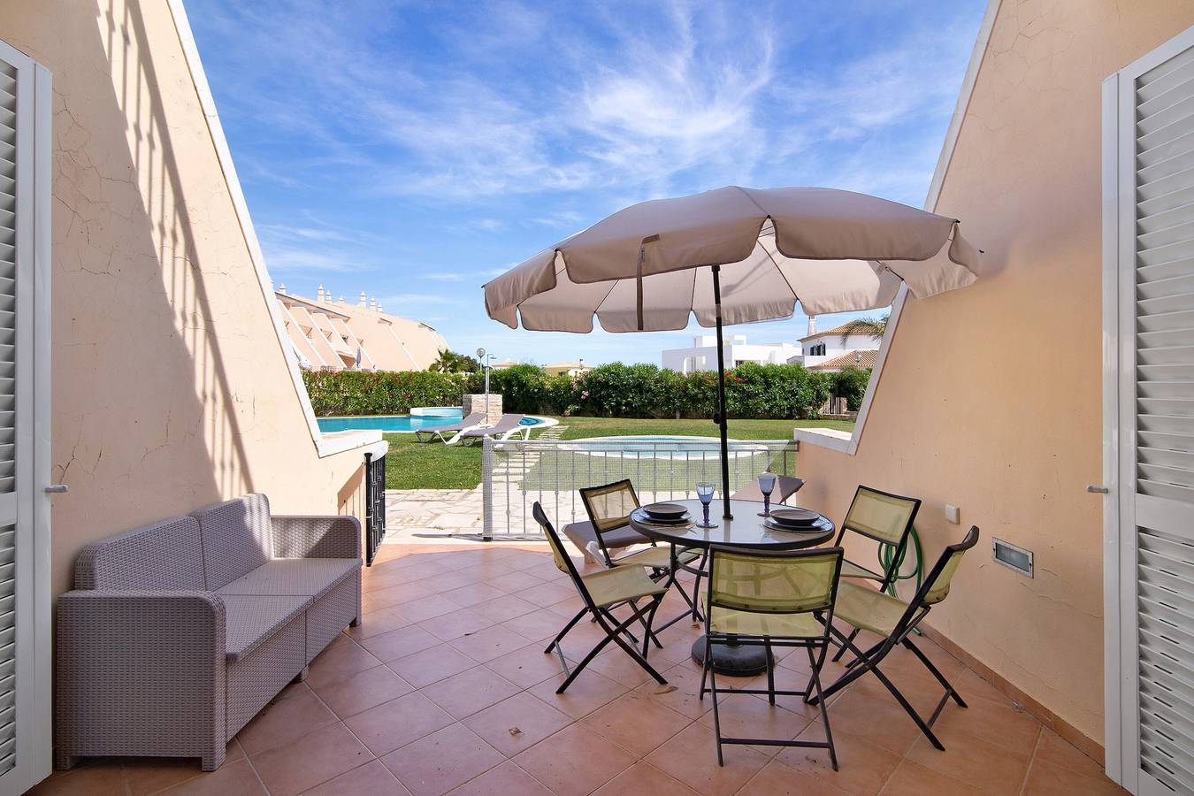 Entire apartment, Apartment 'Albufeira Townhouse Beach' with Shared Pool, Wi-Fi and Air Conditioning in Albufeira, Faro District
