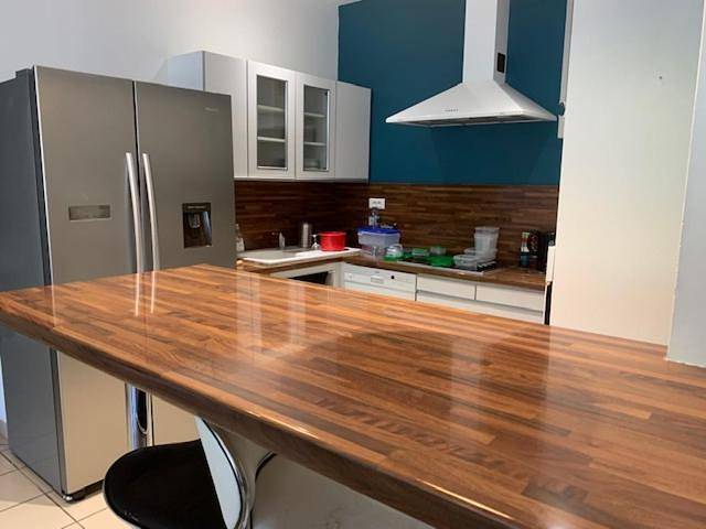 Appartement entier, Three-Bedroom Apartment in Mostuéjouls, Parc naturel régional des Grands Causses