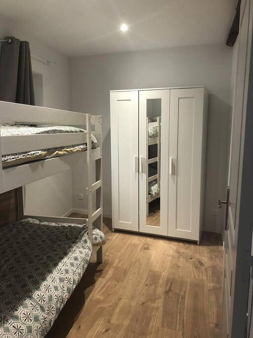 Gîte pour 8 personnes, avec vue dans Office De Tourisme De Pays Des Vallees D Ax - 2