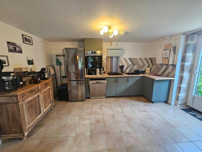 Location de vacances pour 6 personnes, avec terrasse ainsi que jardin et piscine, animaux acceptés à Ploërdut - 4