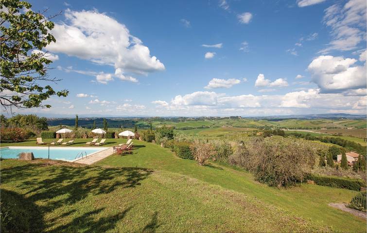 Appartamento di lusso con piscina e parcheggio a 1,5 km da Casciana Terme Lari in Casciana Terme Lari, Costa degli Etruschi
