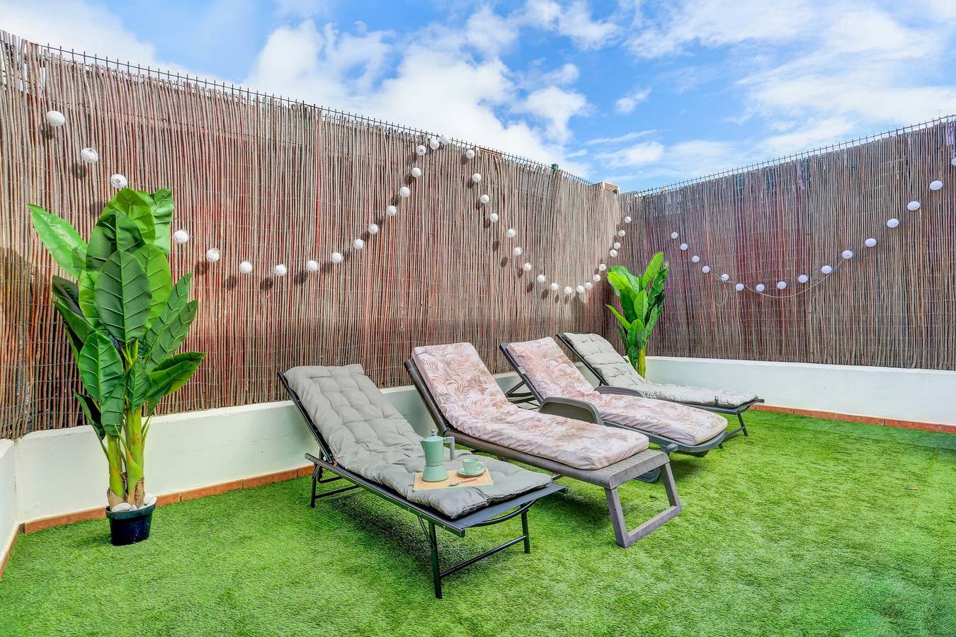 Geheel appartement, Vakantieappartement 'Native Coconut House' met privéterras en wifi in Puerto de Corralejo, La Oliva