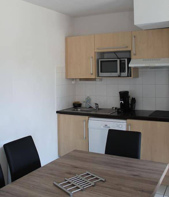 Location de vacances pour 6 personnes, avec terrasse ainsi que bassin pour enfant et piscine, adapté aux familles à Saint-Saturnin-lès-Avignon - 4